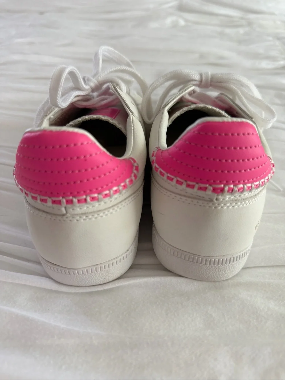 Vintage Havana Crisp White Pink Leather Sneakers Size 7.5